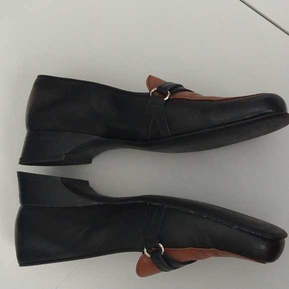 𝅺PREVATA woman 7 brown black slip on low heel dress shoes - Picture 4 of 7